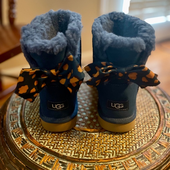 Ugg Bailey Bow Retro Spots size 7 - Picture 2 of 4
